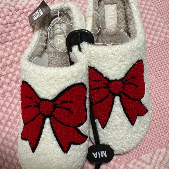 MIA Shoes - MIA Women's Slippers with Red Bow